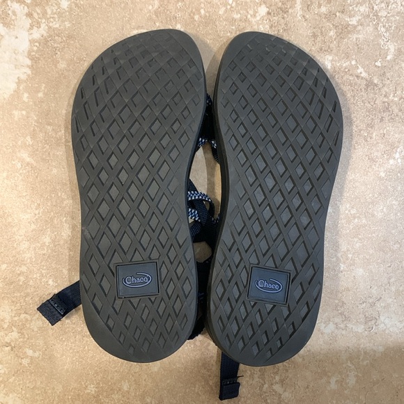 Women’s Chacos size 9 - Picture 2 of 3